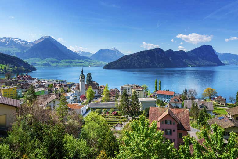 Vistas de Interlaken y el lago Brienz