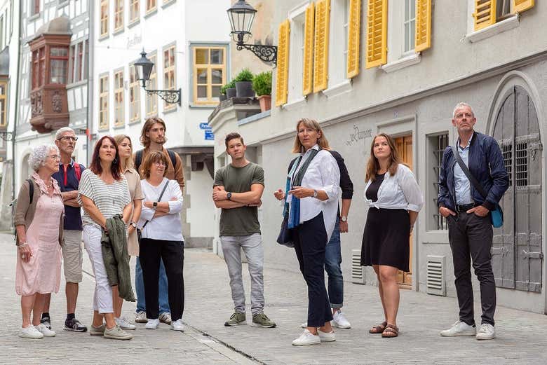Ascoltando le spiegazioni della guida