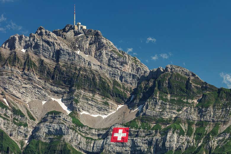 El monte Säntis se ubica al este de Suiza