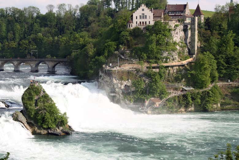 Castello Laufen, vicino alle Cascate del Reno