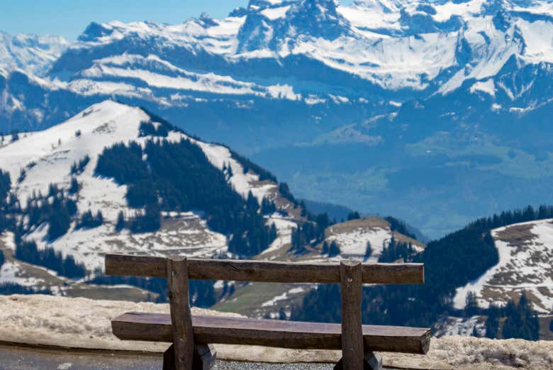 Un banco en el pico Rigi-Kulm