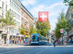 Tranvía en calle Bahnhofstrasse