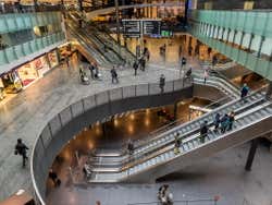 Interior del aeropuerto