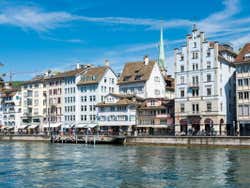 Lindenhof junto al río