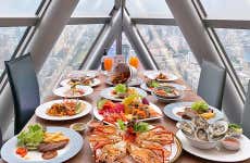 Cena en el Baiyoke Sky Hotel