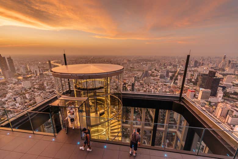 Atardecer sobre el Mahanakhon SkyWalk