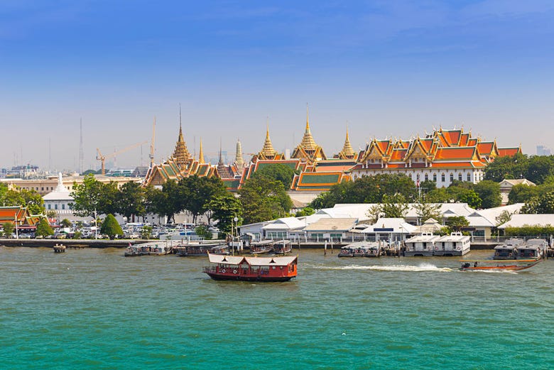 Vista su Bangkok dal fiume 