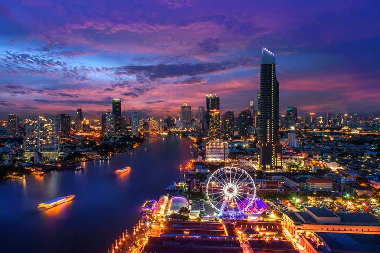 Vue aérienne sur Bangkok de nuit