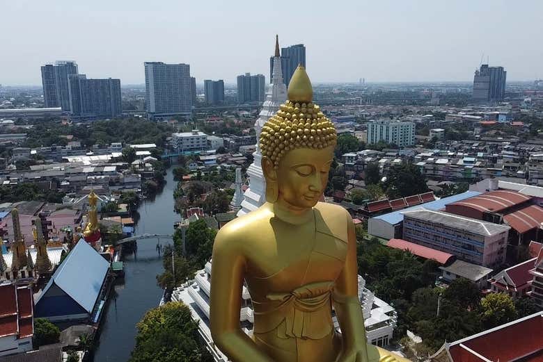 Big Buddha du temple Wat Paknam