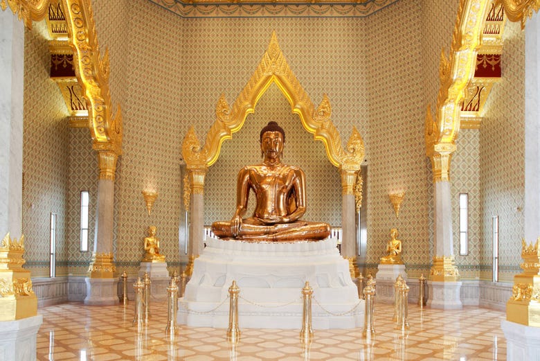 Buda de oro en Wat Trimit