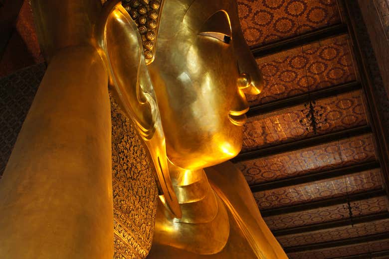 Buda reclinado