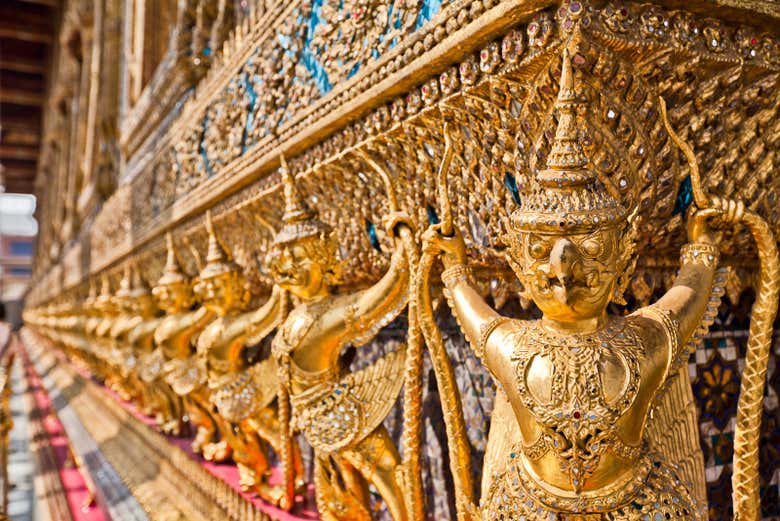 Detalles en el templo Wat Phra Kaew