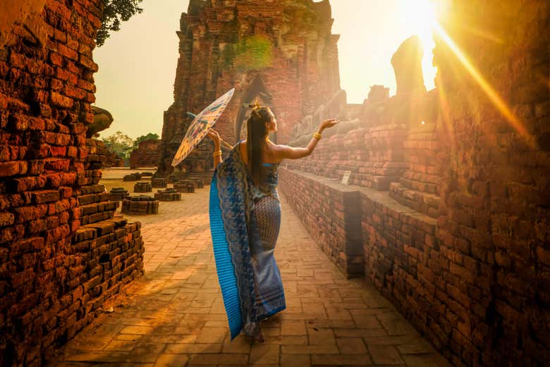 Camminando fra le rovine di Ayutthaya