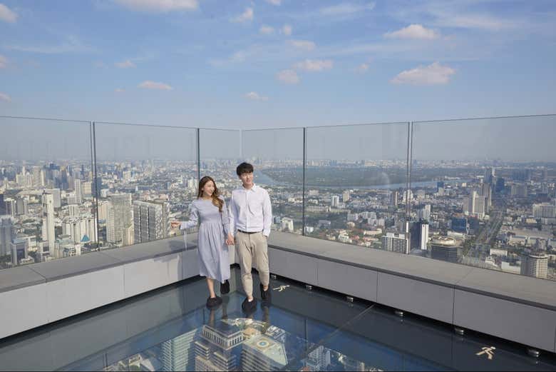 Foto en pareja con Bangkok de fondo