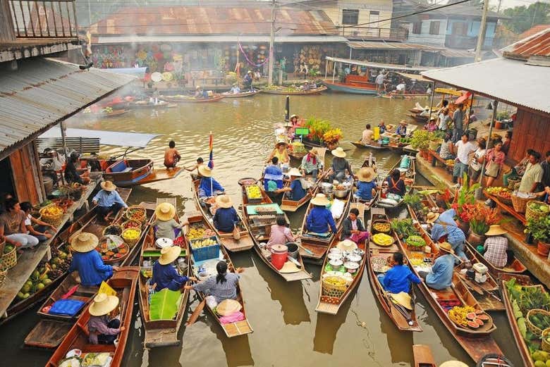 Marché flottant en Thaïlande
