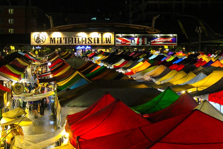 The street food market at night