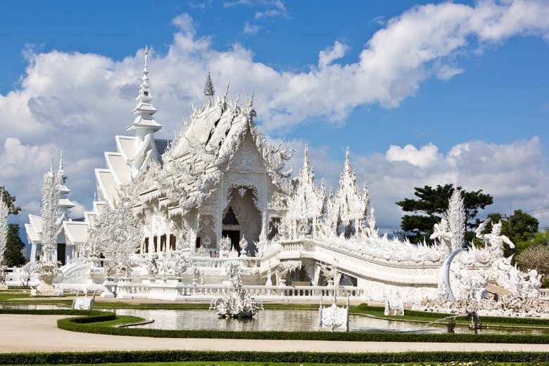 Panorámica del Templo Blanco en Chiang Rai