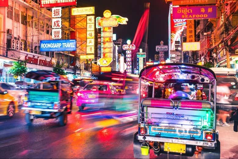 Neon e colori nel cuore di Chinatown