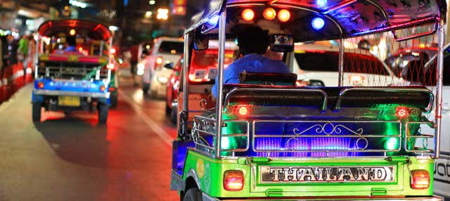 Visite gastronomique de nuit en tuk-tuk
