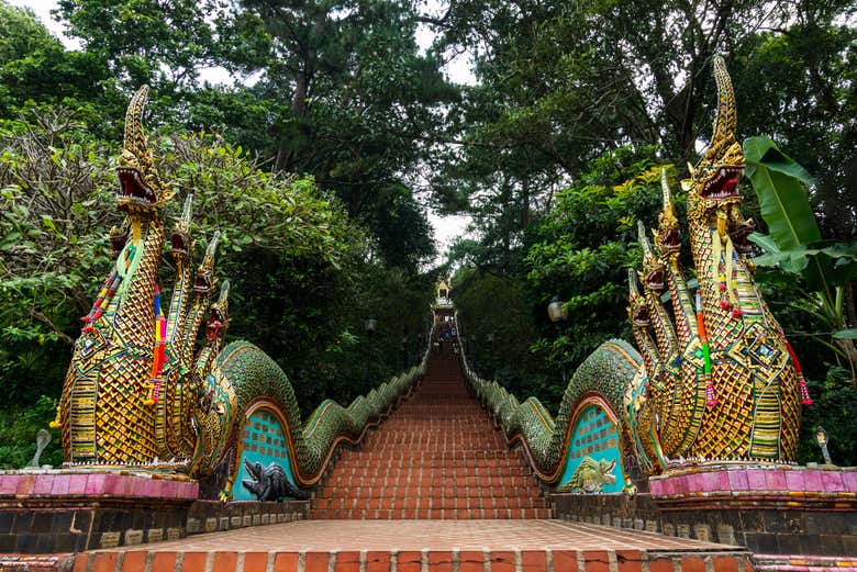 Escadas do templo Doi Suthep