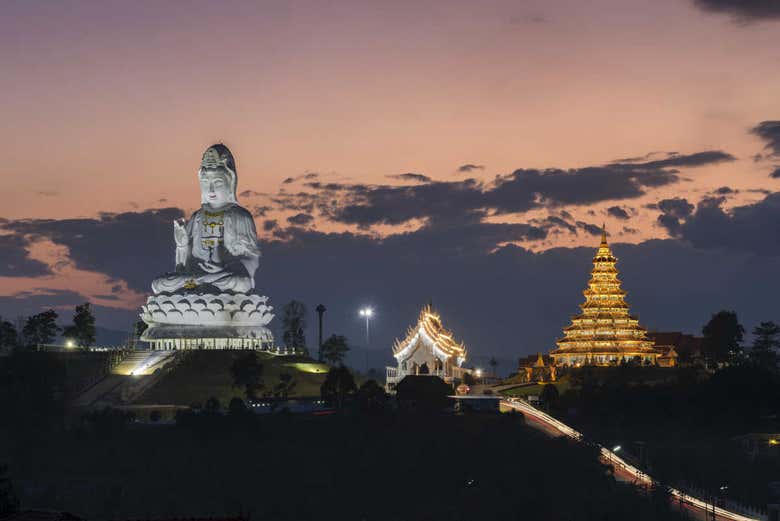 Big Buda y el atardecer
