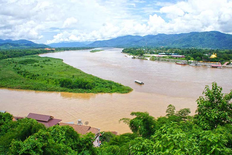 Vistas do rio de Chiang Rai