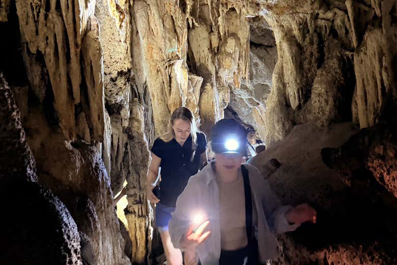 Visitando la cueva del Diamante