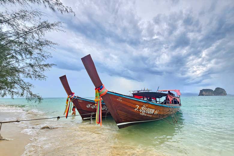 Sail in a traditional Thai boat