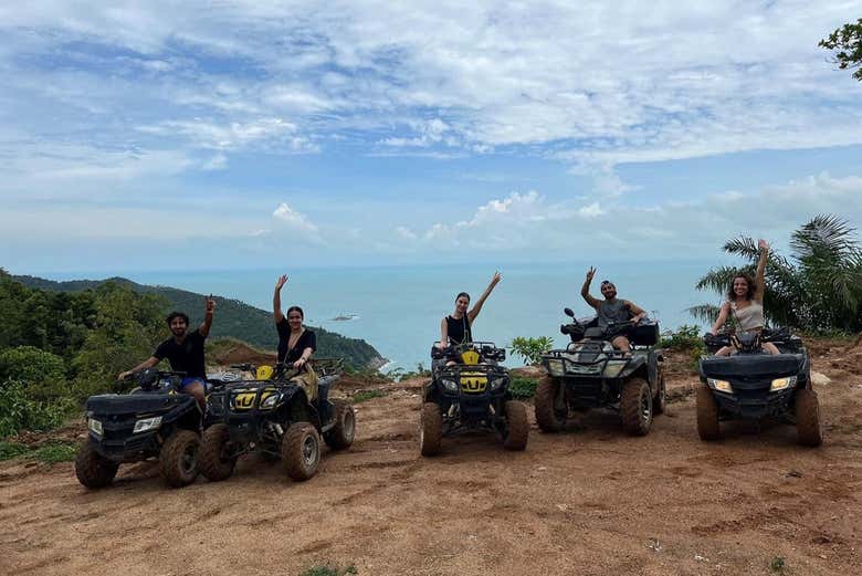 Disfrutando del tour en quad