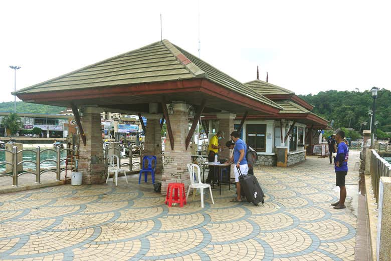 Depart from Phi Phi Tonsai pier or Laemtong pier