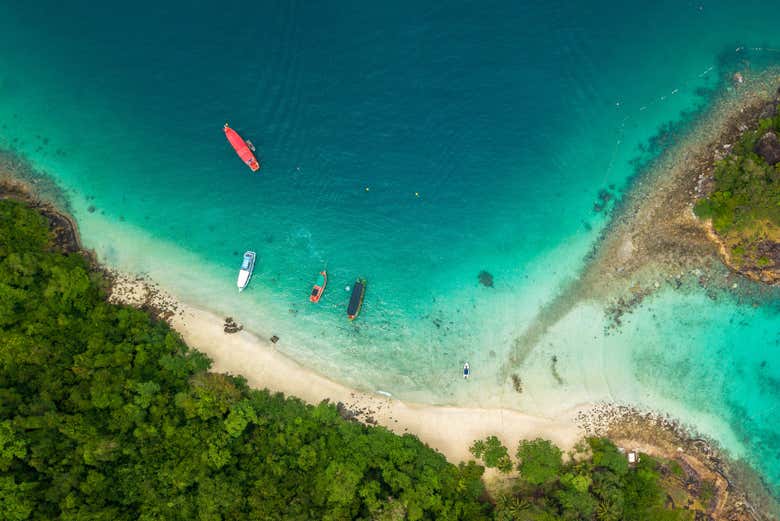 Vista aérea del Parque Nacional Marino de Koh Rang