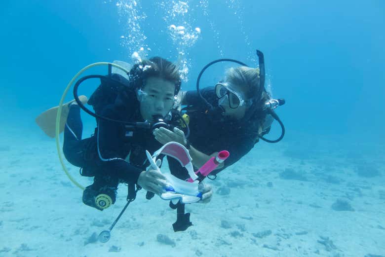 Eliminando l'acqua dalla maschera