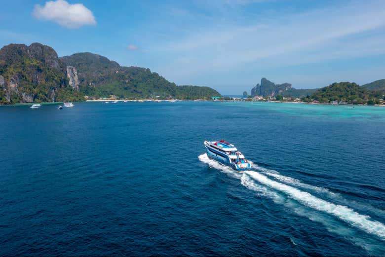 Navegando hacia las islas Phi Phi