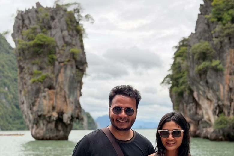 See the iconic rock formations on James Bond Island