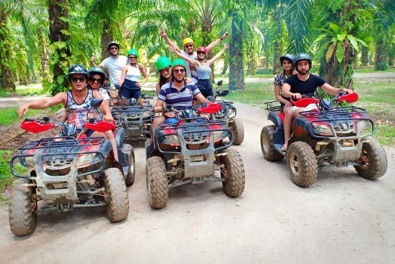 Disfrutando del tour en quad
