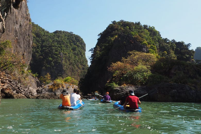 Kayaking around Hong Island