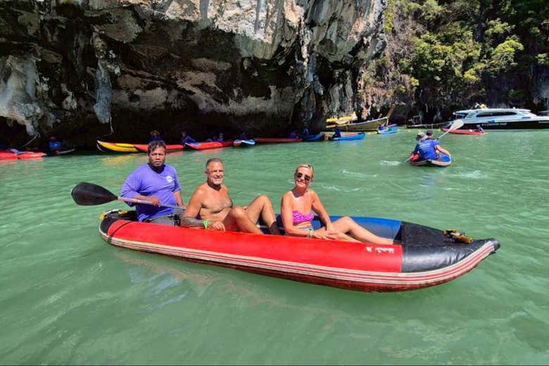 Enjoy canoeing in James Bond Island