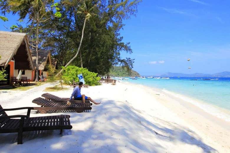 Relaxando em Coral Island