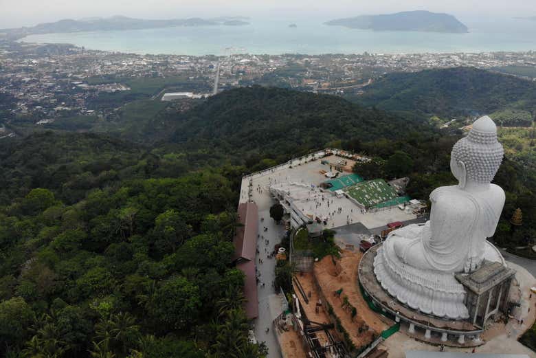 Vistas de Phuket desde la montaña donde se ubica el Gran Buda