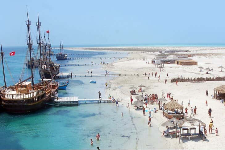 Barcos chegando à Flamingo Island