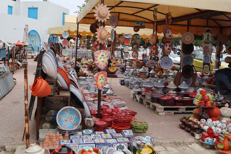 Descubriremos la vida en los mercados de Djerba