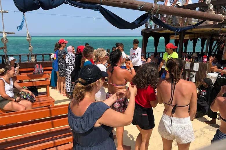 Você dançará a bordo do navio pirata