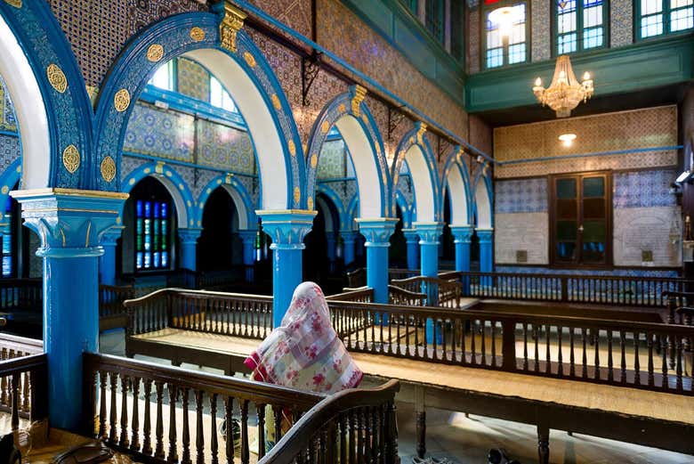 Interior de la Sinagoga de la Ghriba