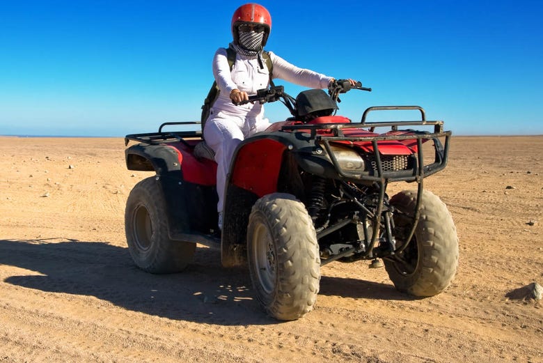 Piloter un quad dans l'île de Djerba