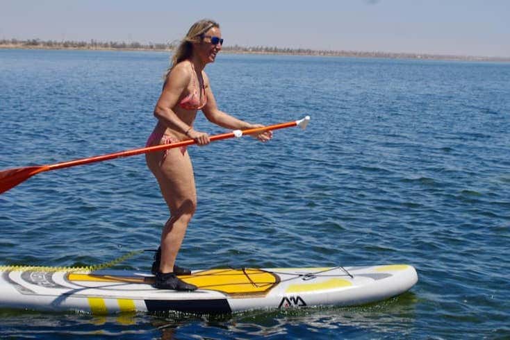 Facendo paddle surf en Djerba