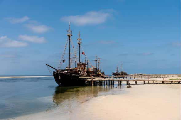 Passeio de barco pirata por Flamingo Island