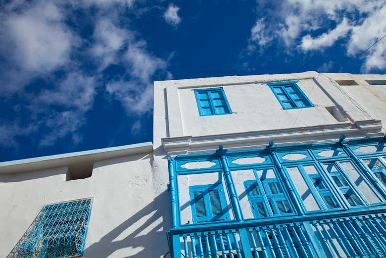 Admire the traditional Tunisian architecture
