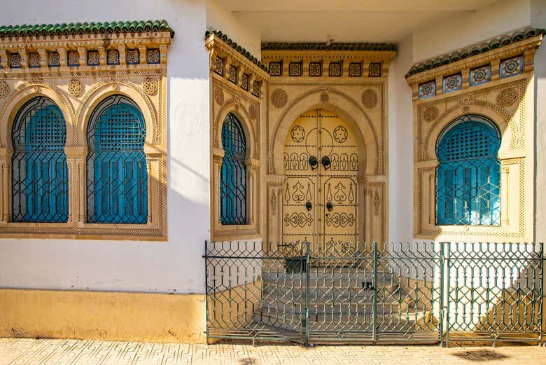 Una puerta tradicional tunecina en Nabeul