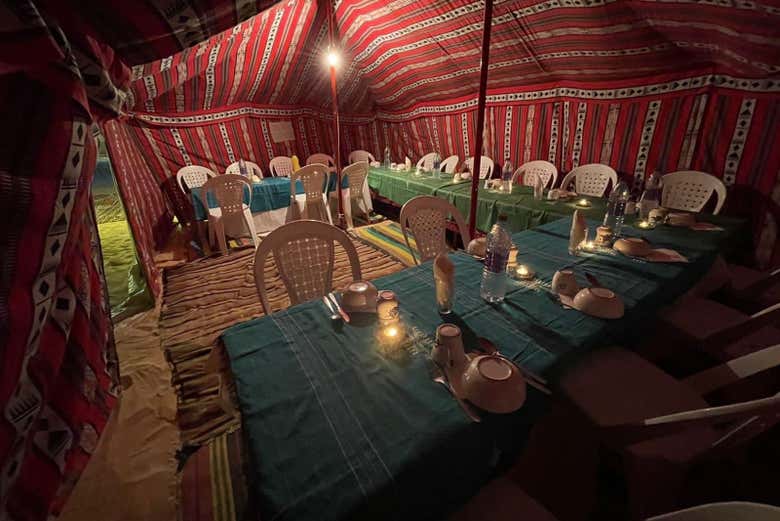 Vous dégusterez de délicieux plats au campement