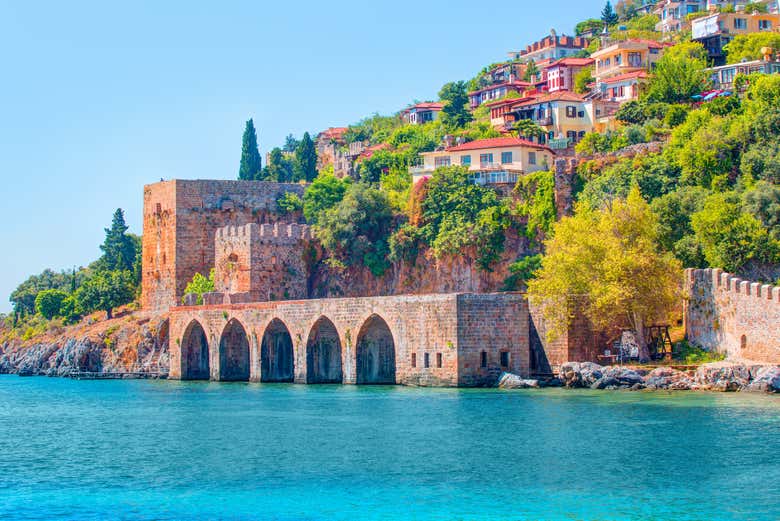 Alanya vista dal mare